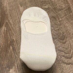 White No-Show Socks
